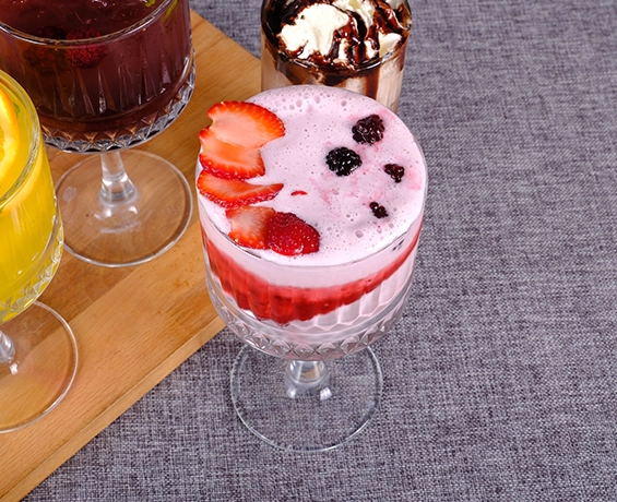 Kırmızı Meyveler Smoothie